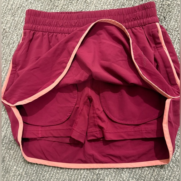 Outdoor Voices Exercise Skirt Built-In Shorts Berry Pink Athletic Skort XS - Picture 3 of 6